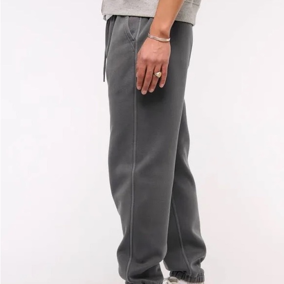 Abercrombie Fitch Heather Gray Essential cinched sweatpants - Picture 8 of 9